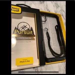 OtterBox Pursuit Xs Max (Black/Clear)